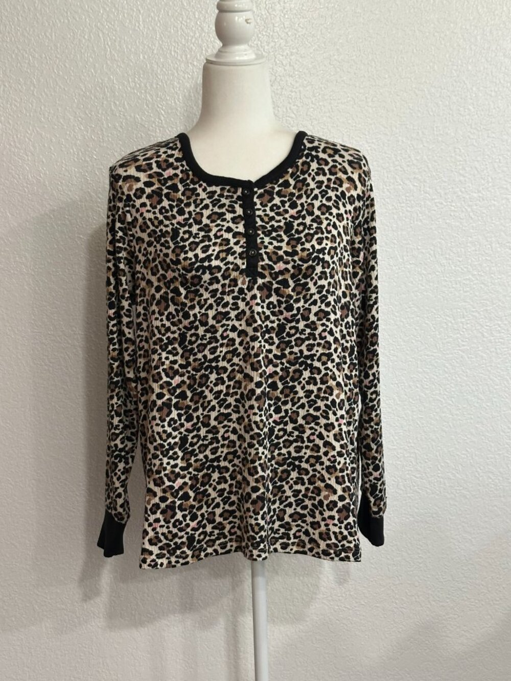 René Rofé Leopard Print Pajama Set Size Large Soft Stretch Lounge Set - Picture 2 of 12